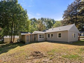 18 Edgewood Dr, Holden MA 01520