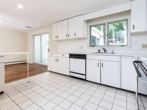 91 Grove St, Brookline MA 02467
