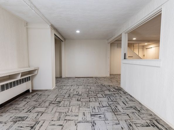 91 Grove St, Brookline MA 02467