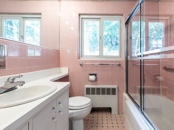 91 Grove St, Brookline MA 02467