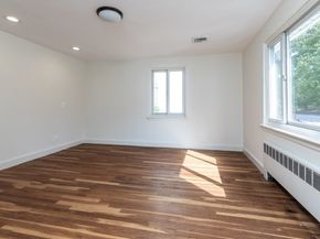 91 Grove St, Brookline MA 02467