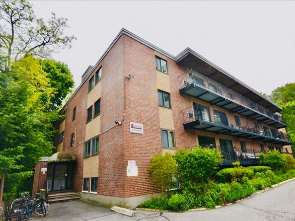 10 Linda Ln 36, Boston MA 02125
