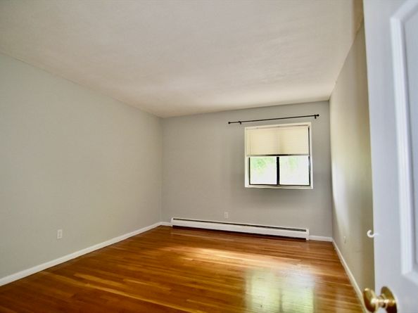 10 Linda Ln 36, Boston MA 02125