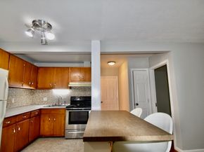 10 Linda Ln 36, Boston MA 02125