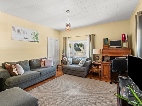492 Metropolitan Ave, Boston MA 02136
