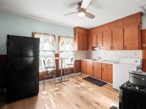 492 Metropolitan Ave, Boston MA 02136