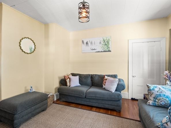 492 Metropolitan Ave, Boston MA 02136