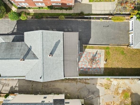 492 Metropolitan Ave, Boston MA 02136