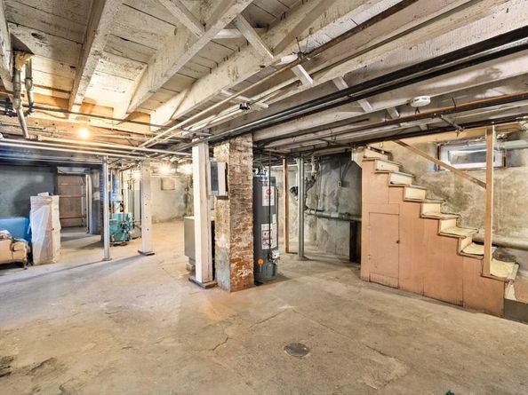 492 Metropolitan Ave, Boston MA 02136