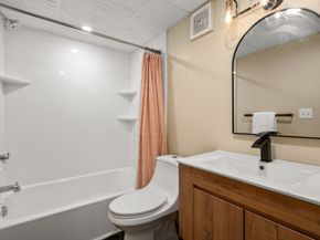 8 Kingswood Dr D5, Abington MA 02351