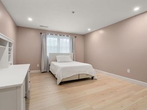 8 Kingswood Dr D5, Abington MA 02351