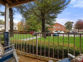 8 Kingswood Dr D5, Abington MA 02351