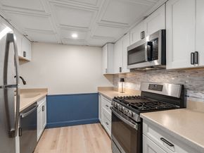 8 Kingswood Dr D5, Abington MA 02351