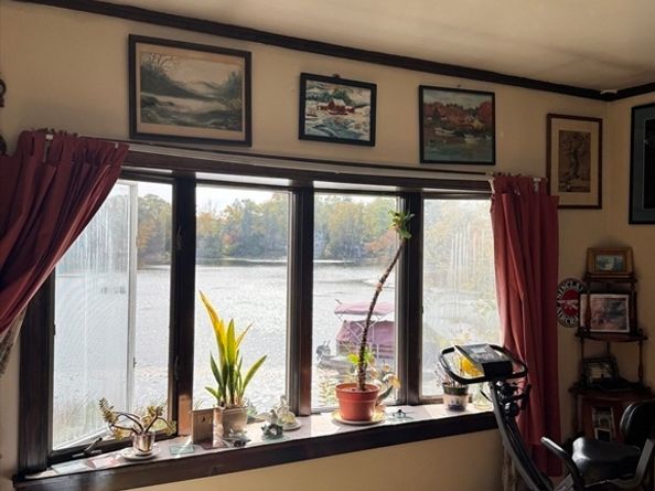 22 Lakeshore Dr, Wayland MA 01778