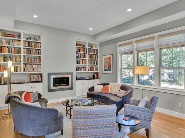 82 Green St 82, Brookline MA 02446