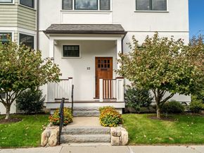82 Green St 82, Brookline MA 02446