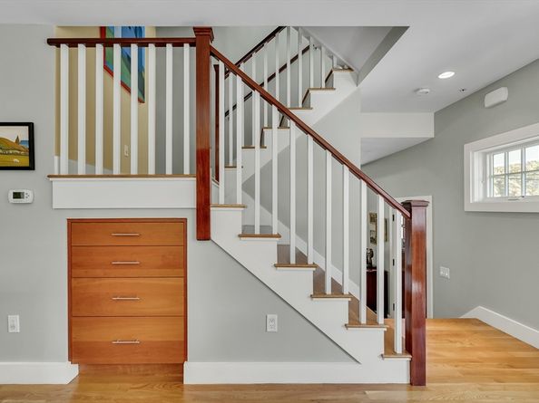82 Green St 82, Brookline MA 02446