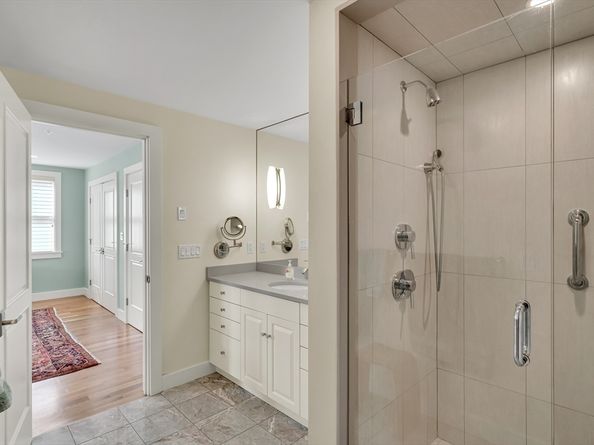 82 Green St 82, Brookline MA 02446