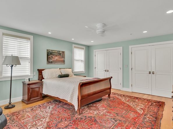 82 Green St 82, Brookline MA 02446