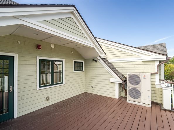 82 Green St 82, Brookline MA 02446