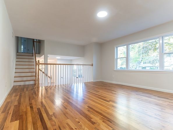 54 Westfield Dr, Holliston MA 01746