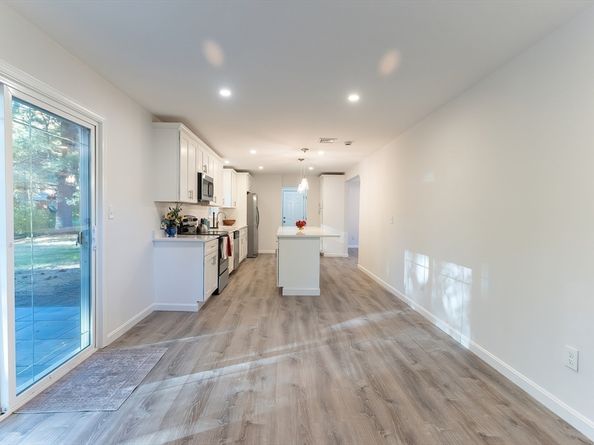 54 Westfield Dr, Holliston MA 01746