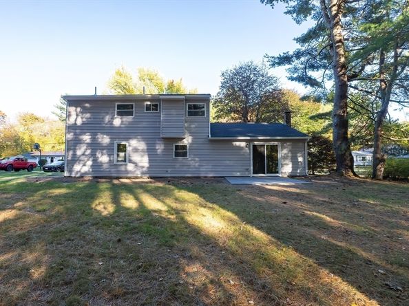 54 Westfield Dr, Holliston MA 01746