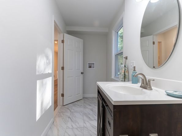 54 Westfield Dr, Holliston MA 01746