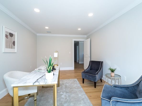 293 Bacon St A, Natick MA 01760