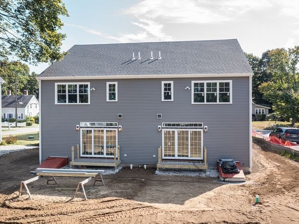 293 Bacon St A, Natick MA 01760