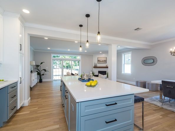 293 Bacon St A, Natick MA 01760