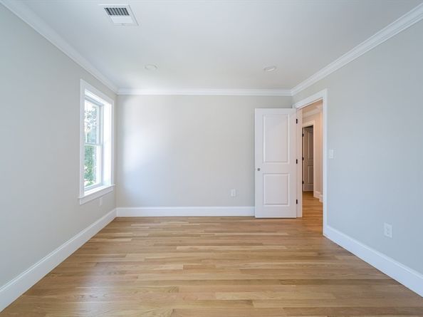 293 Bacon St A, Natick MA 01760