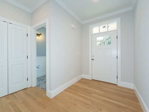 293 Bacon St A, Natick MA 01760