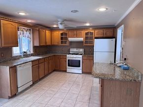435 School St, Stoughton MA 02072