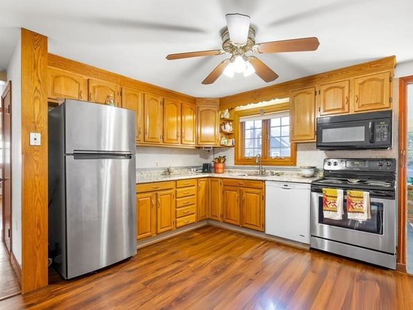 30 Elda Rd, Framingham MA 01701