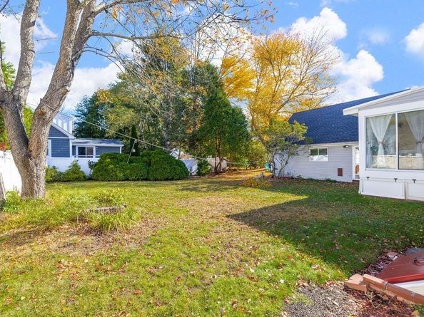 30 Elda Rd, Framingham MA 01701