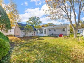 30 Elda Rd, Framingham MA 01701