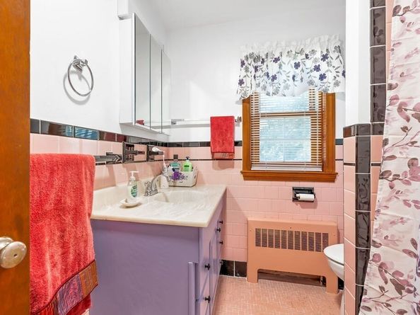 30 Elda Rd, Framingham MA 01701