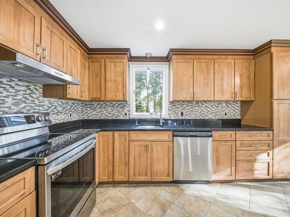 10 Hamman Circle, Avon MA 02322