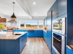 254 Middle Rd, Newbury MA 01922