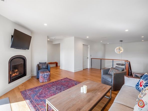254 Middle Rd, Newbury MA 01922