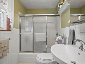 27 Fairview Avenue, Wilmington MA 01887