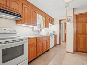 27 Fairview Avenue, Wilmington MA 01887