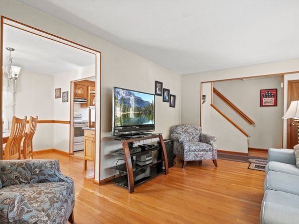 27 Fairview Avenue, Wilmington MA 01887