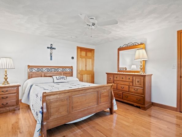 27 Fairview Avenue, Wilmington MA 01887