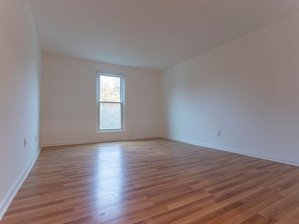 4 Kennedy Lane 49, Milford MA 01757