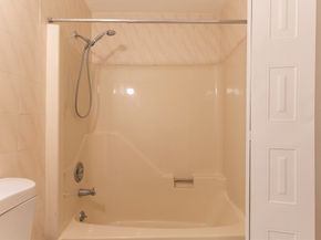 4 Kennedy Lane 49, Milford MA 01757