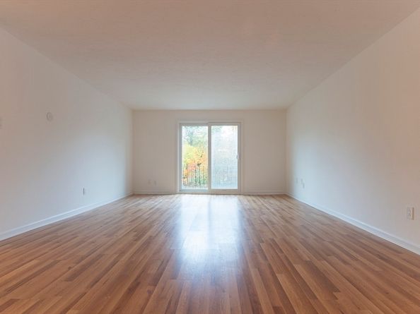 4 Kennedy Lane 49, Milford MA 01757