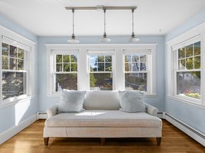 3 Oak St, Marblehead MA 01945