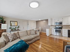 224 School St 10, Walpole MA 02081